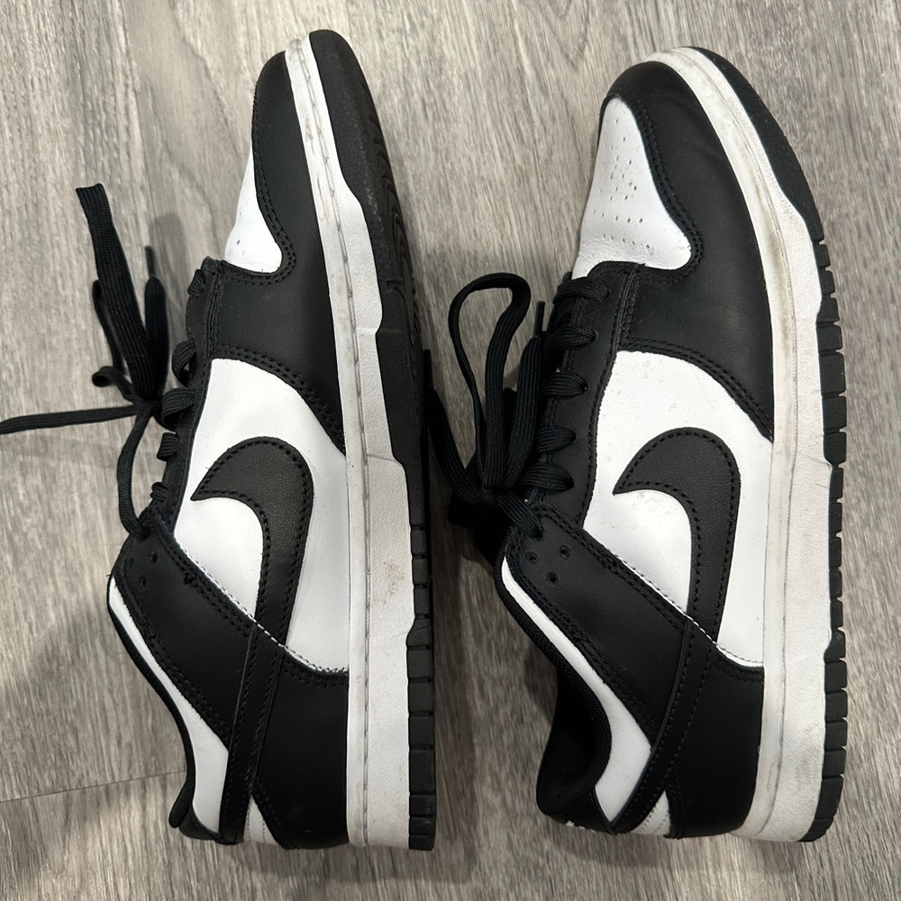 Nike dunk panda sneakers - men’s size 8.5